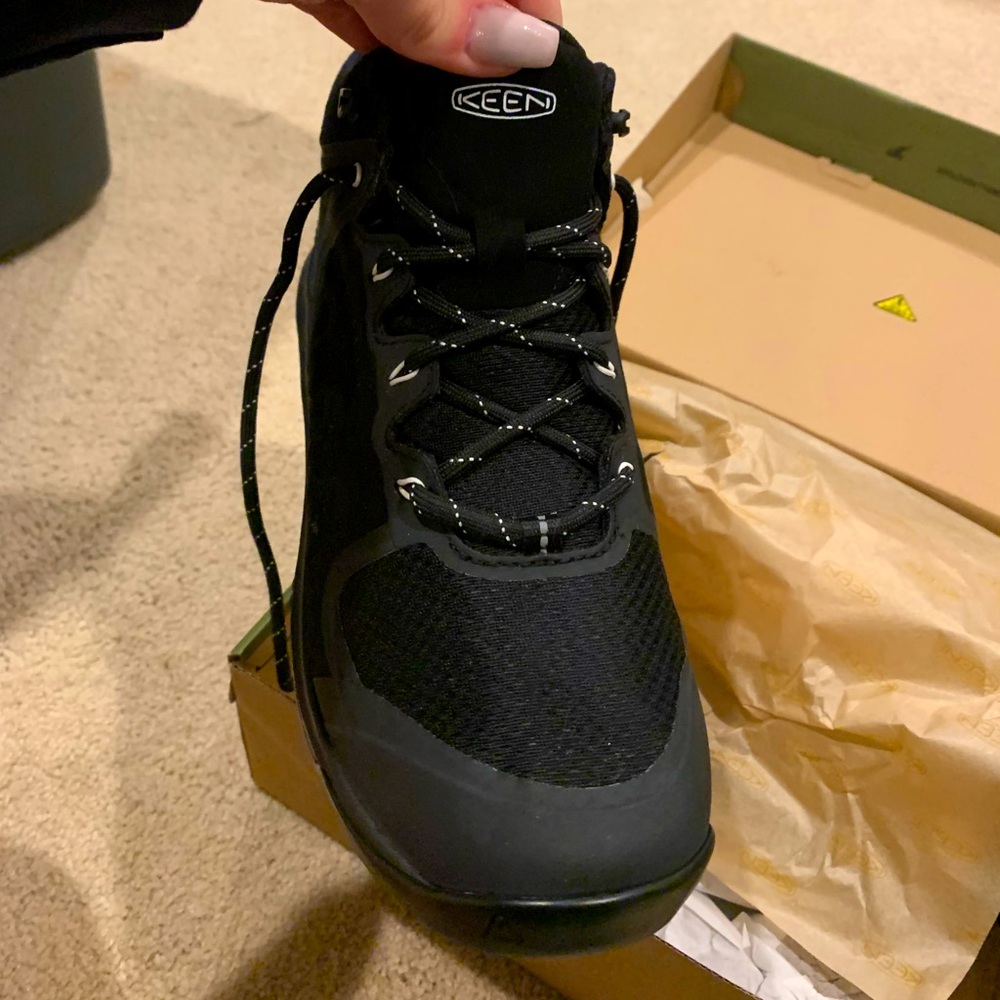 KEEN hiking boots. Brand new in box. Great quality hiking boots!